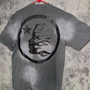 Men's Grey Short-Sleeve Tee with Black Circle Flame Graphic